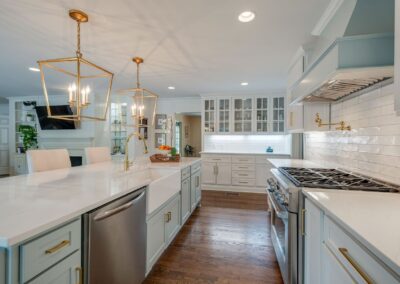 SB Van Mol Home Feature Zach Harrison